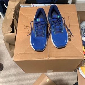 Brooks Adrenaline 22 running shoes